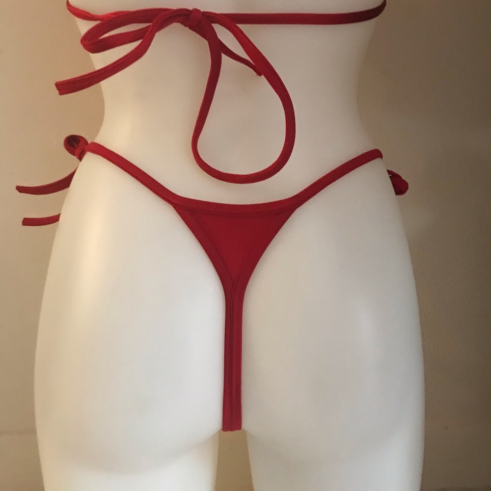 Bikini - Picture 6 of 7